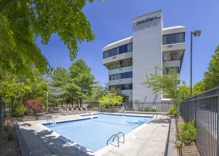 Doubletree By Hilton Boston-Rockland